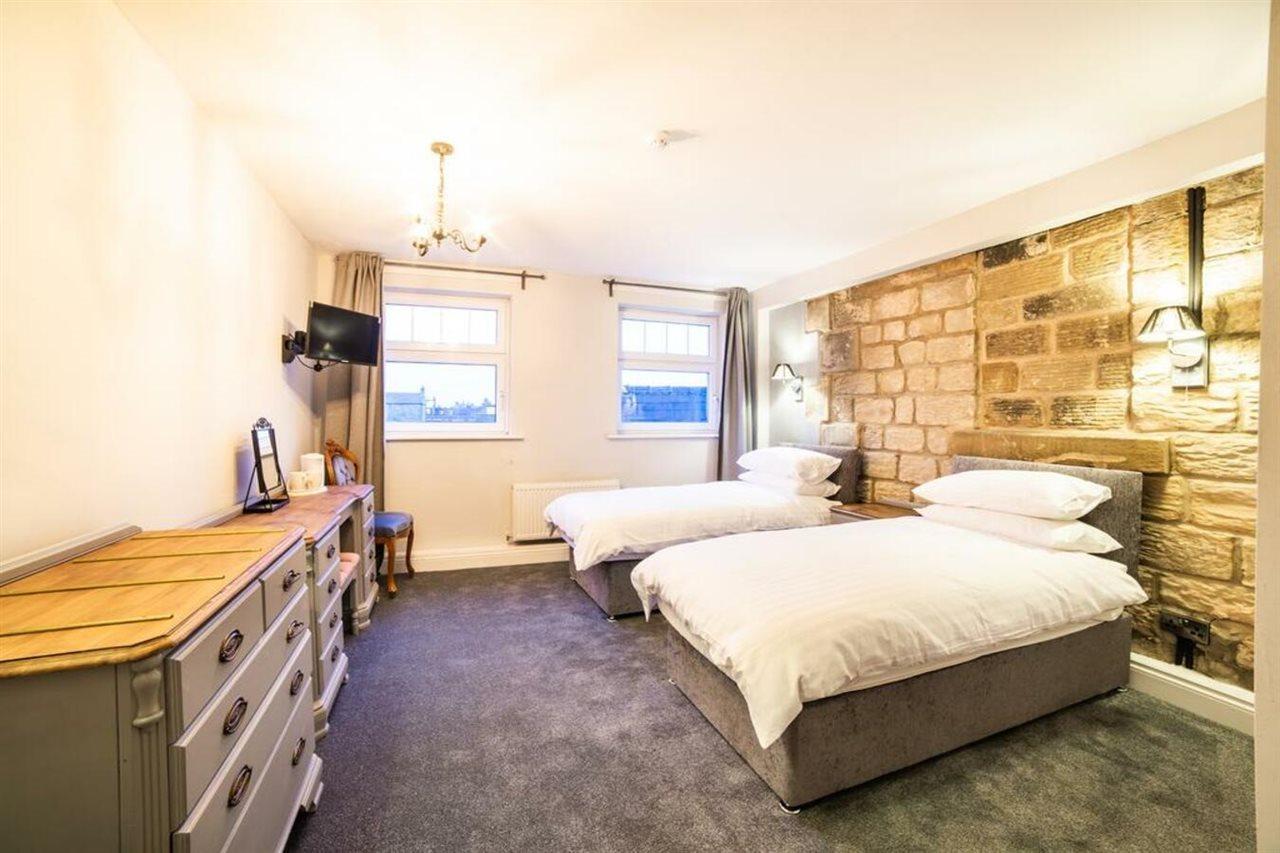 Churchill'S Hotel Wombwell Eksteriør billede