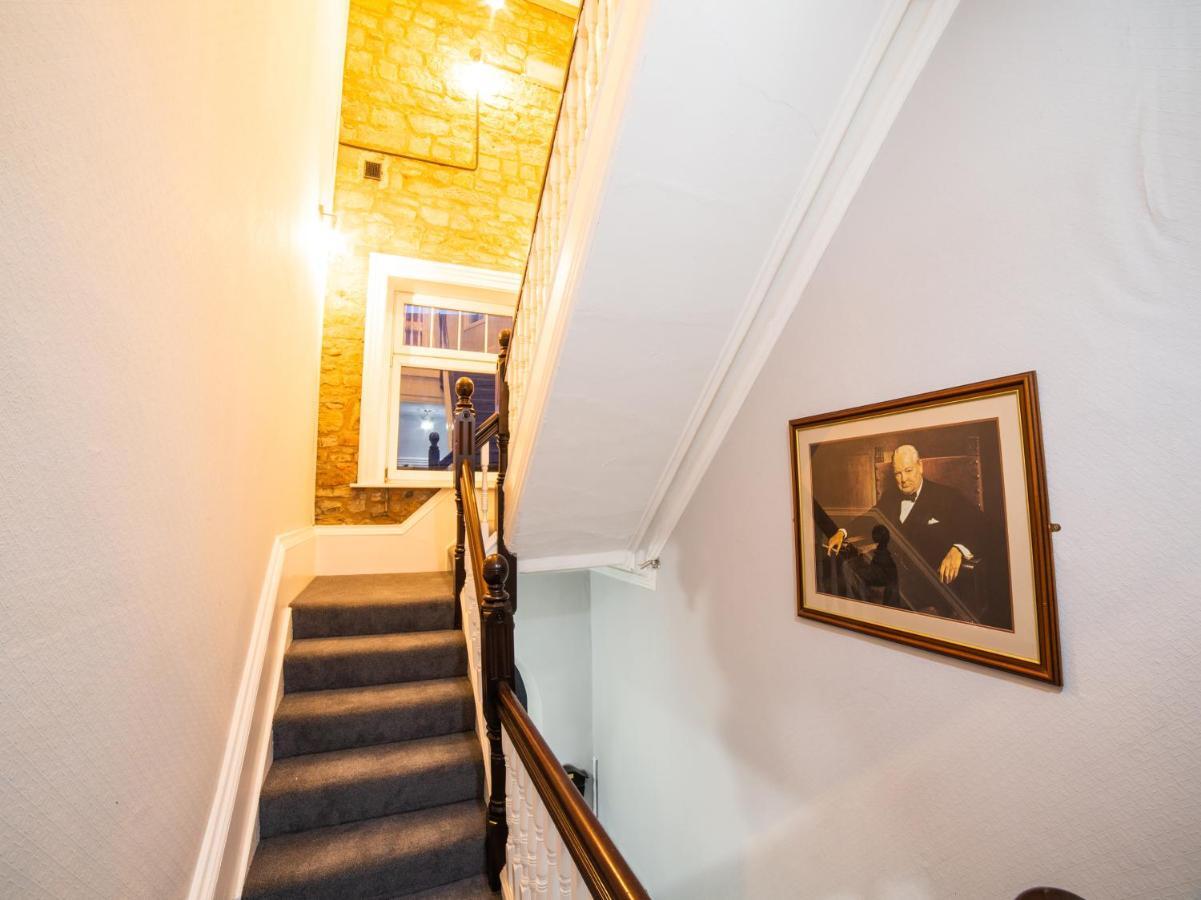 Churchill'S Hotel Wombwell Eksteriør billede