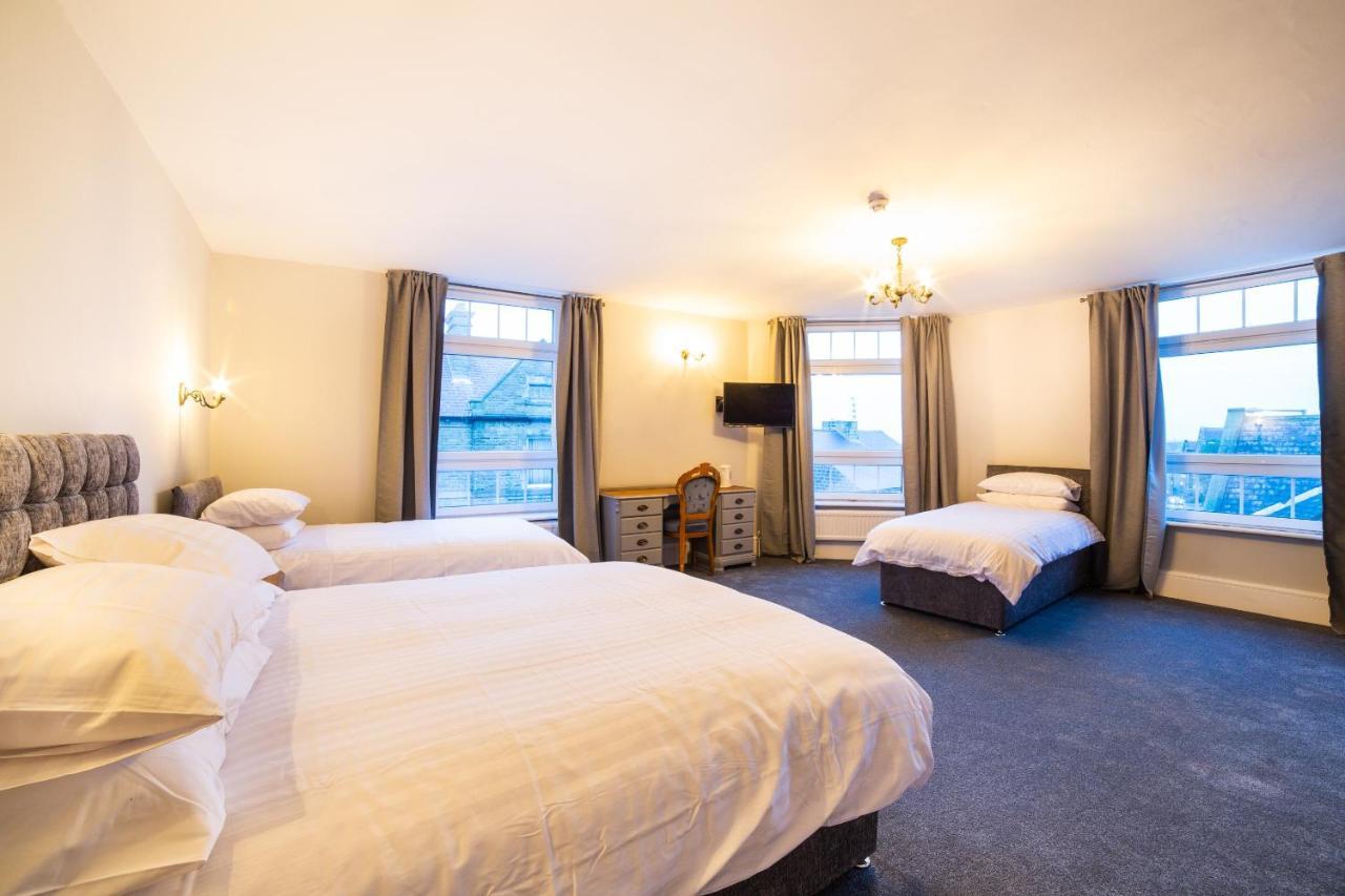 Churchill'S Hotel Wombwell Eksteriør billede