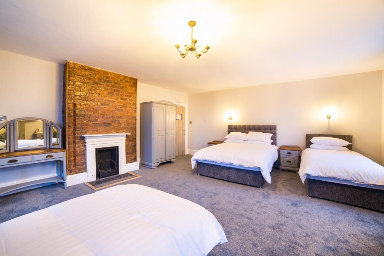 Churchill'S Hotel Wombwell Eksteriør billede